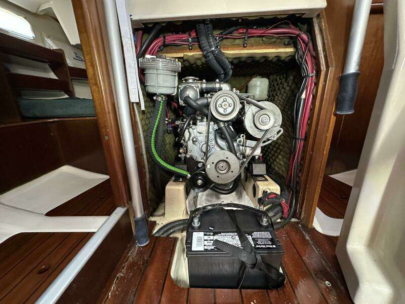 35ft Beneteau Yacht For Sale