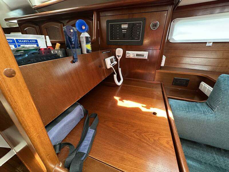 35ft Beneteau Yacht For Sale