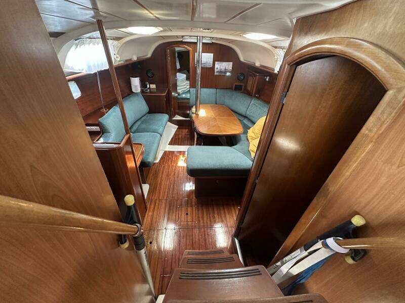 35ft Beneteau Yacht For Sale