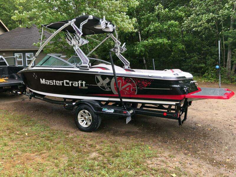21ft Mastercraft Yacht For Sale