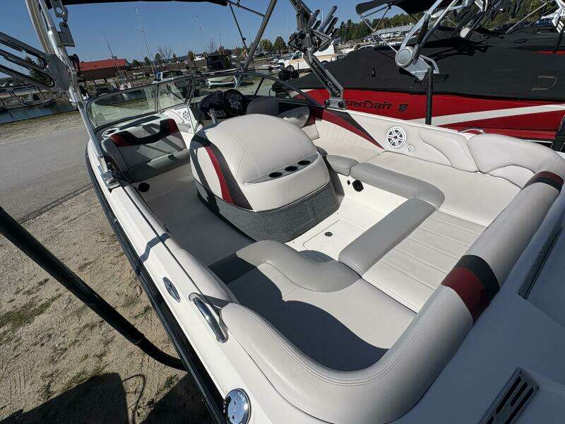 21ft Mastercraft Yacht For Sale