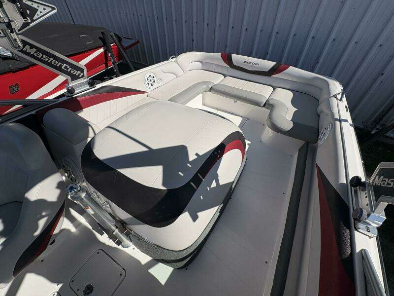 21ft Mastercraft Yacht For Sale