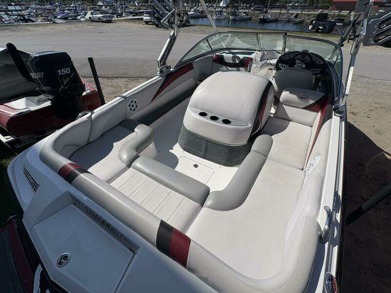 21ft Mastercraft Yacht For Sale