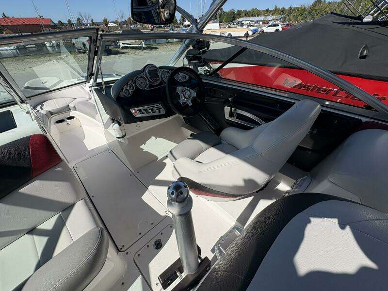 21ft Mastercraft Yacht For Sale