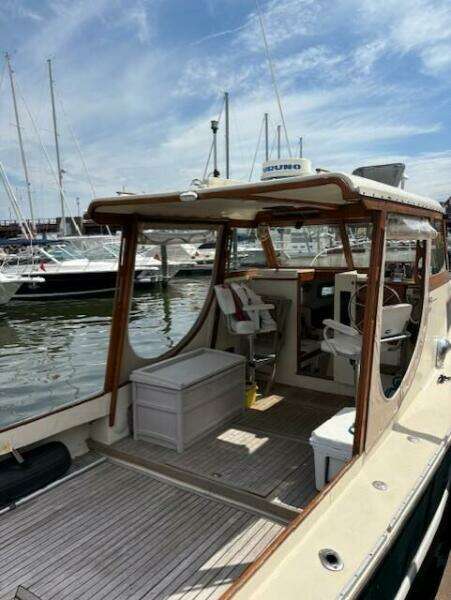 Bellevue 29ft Dyer Yacht For Sale