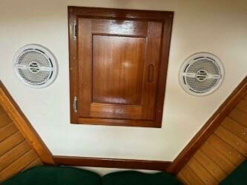 Bellevue 29ft Dyer Yacht For Sale