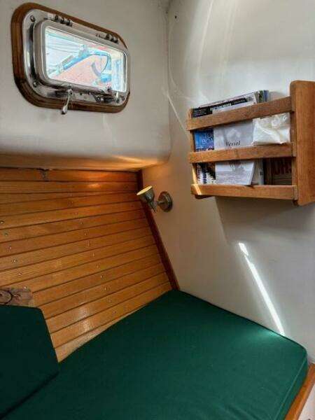 Bellevue 29ft Dyer Yacht For Sale