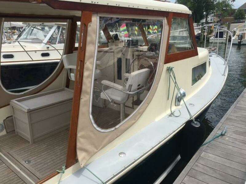 Bellevue 29ft Dyer Yacht For Sale
