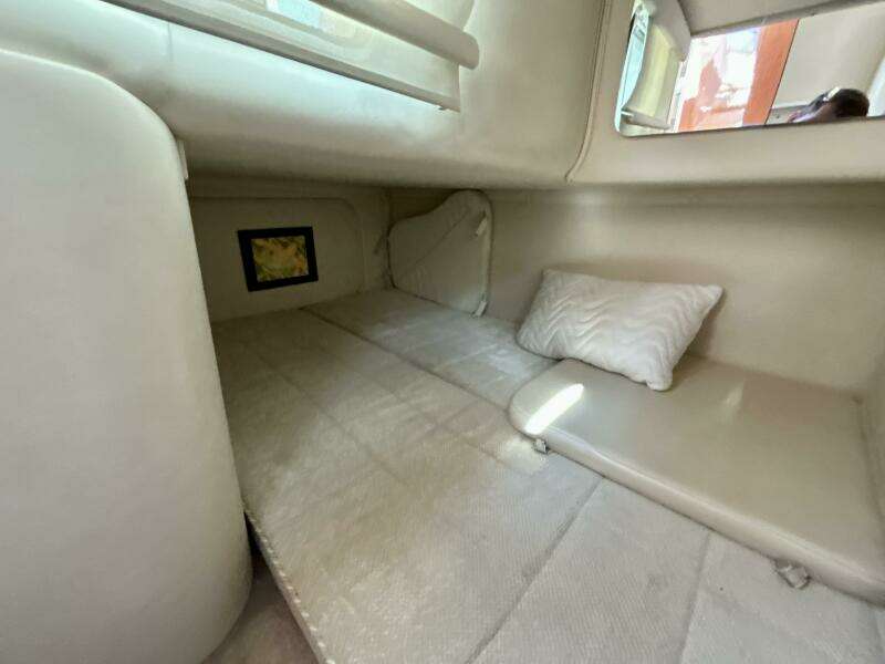 Flight 32ft Monterey Yacht For Sale