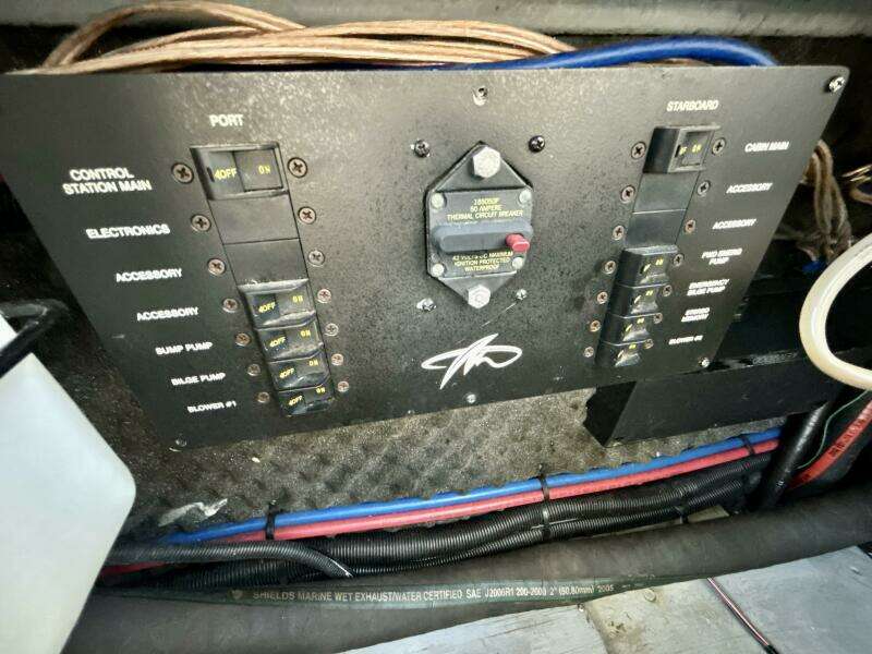 Flight 32ft Monterey Yacht For Sale