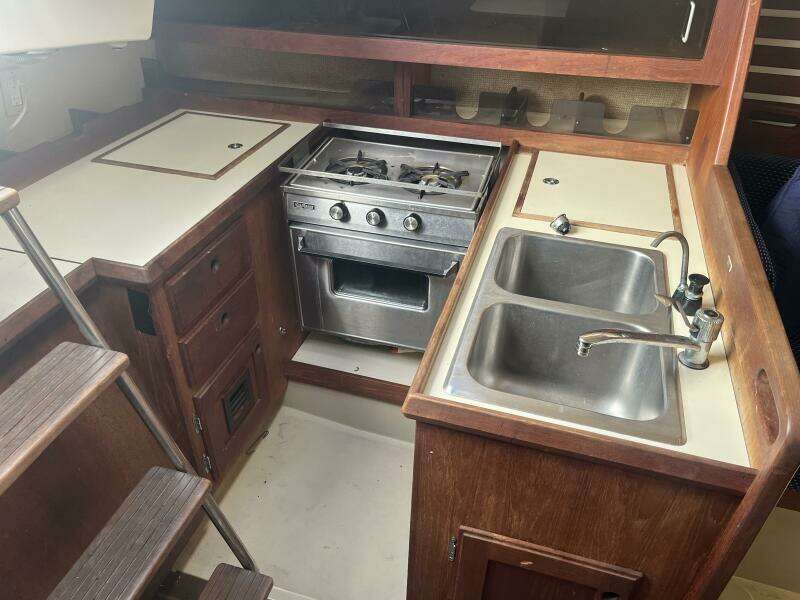 34ft O Day Yacht For Sale