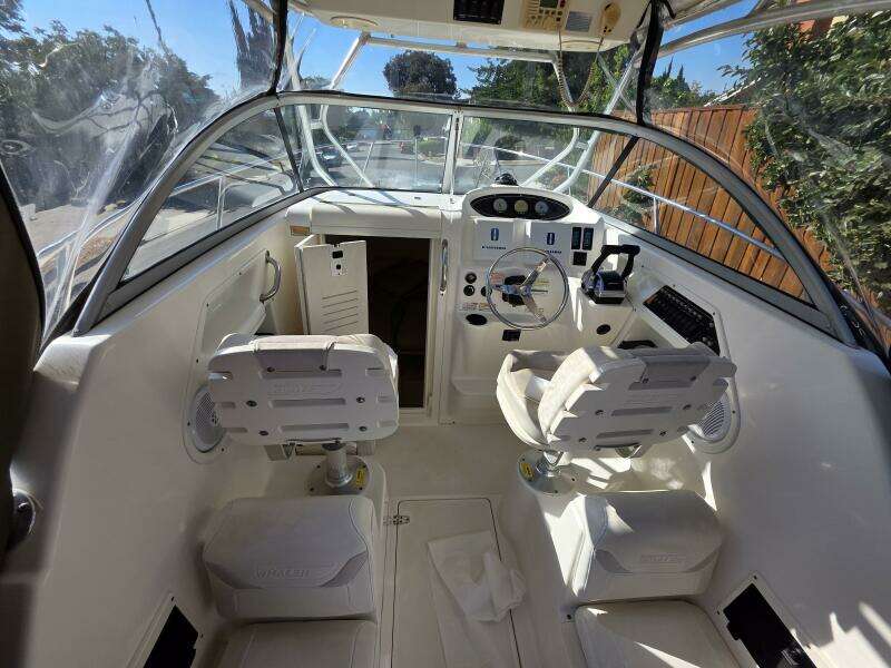 26ft Boston Whaler Yacht For Sale