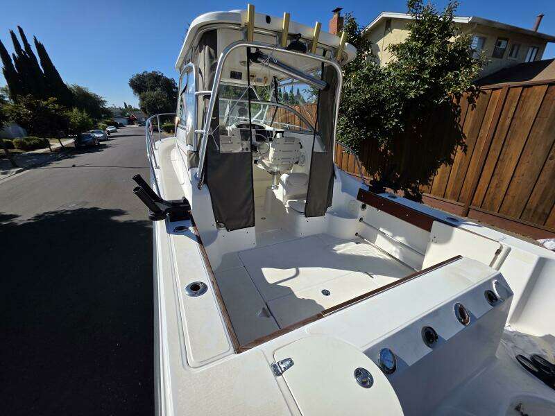 26ft Boston Whaler Yacht For Sale