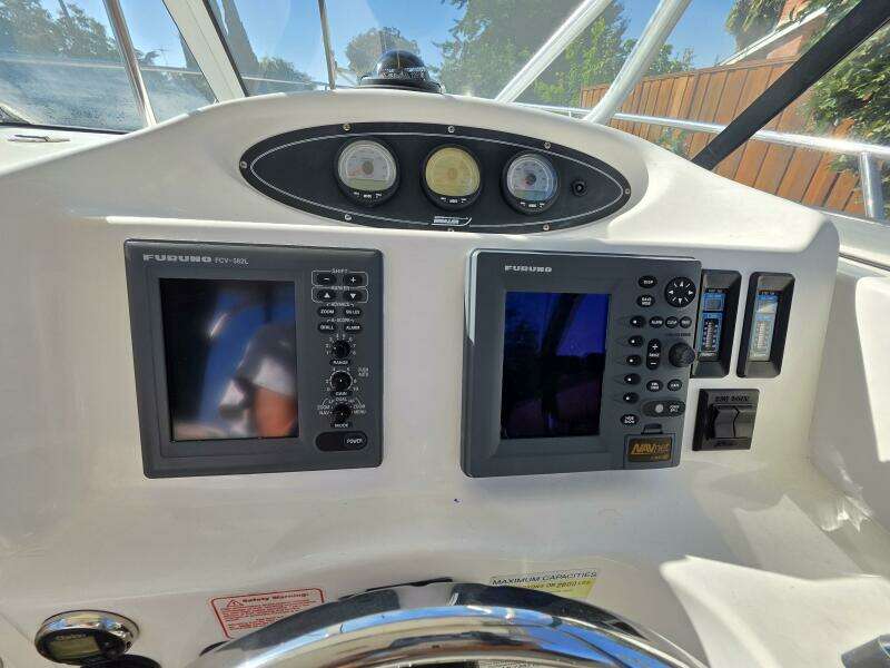 26ft Boston Whaler Yacht For Sale