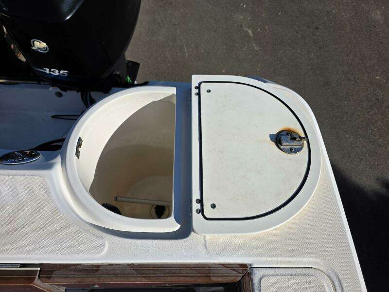 26ft Boston Whaler Yacht For Sale