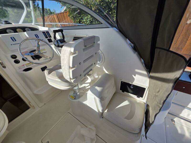 26ft Boston Whaler Yacht For Sale