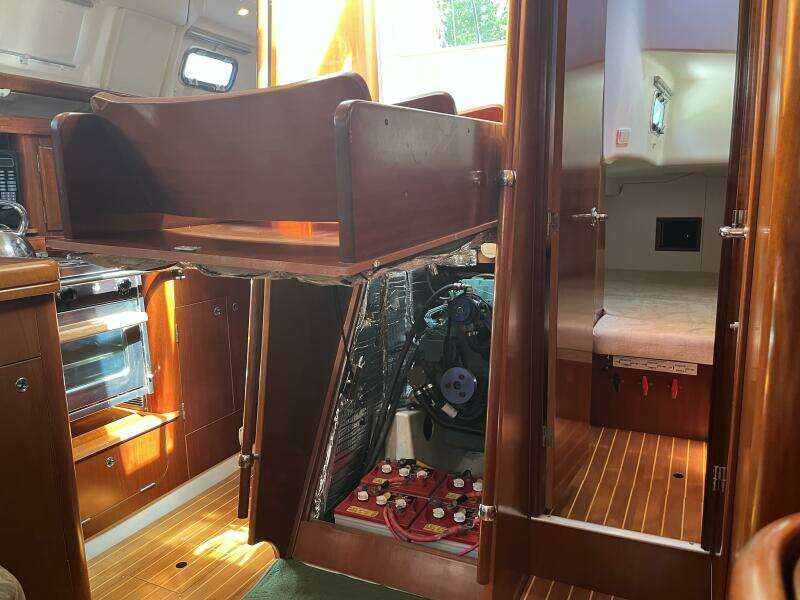 Autumn 42ft Beneteau Yacht For Sale