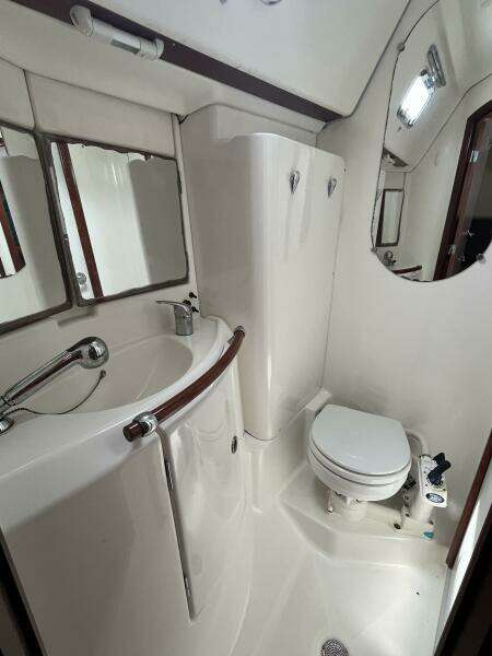 Autumn 42ft Beneteau Yacht For Sale