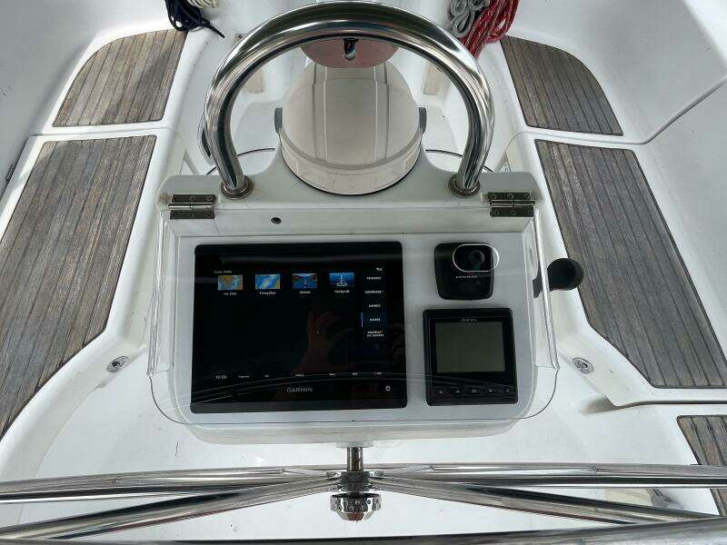 Autumn 42ft Beneteau Yacht For Sale