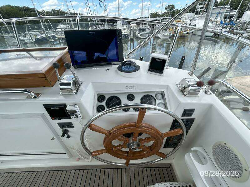 42' Grand Banks flybridge helm2