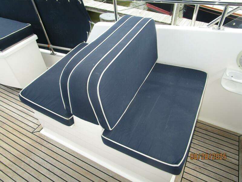 42' Grand Banks flybridge port forward seating