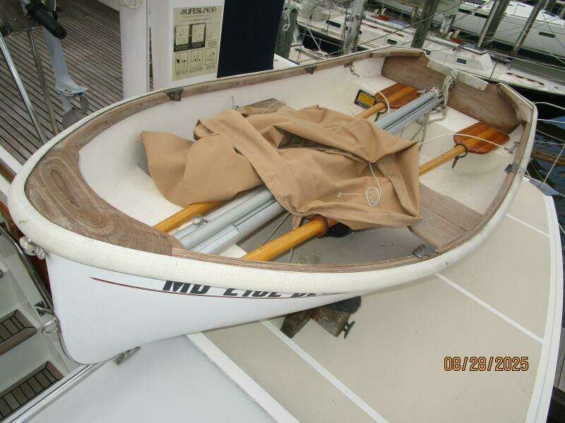 42' Grand Banks Trinka tender1