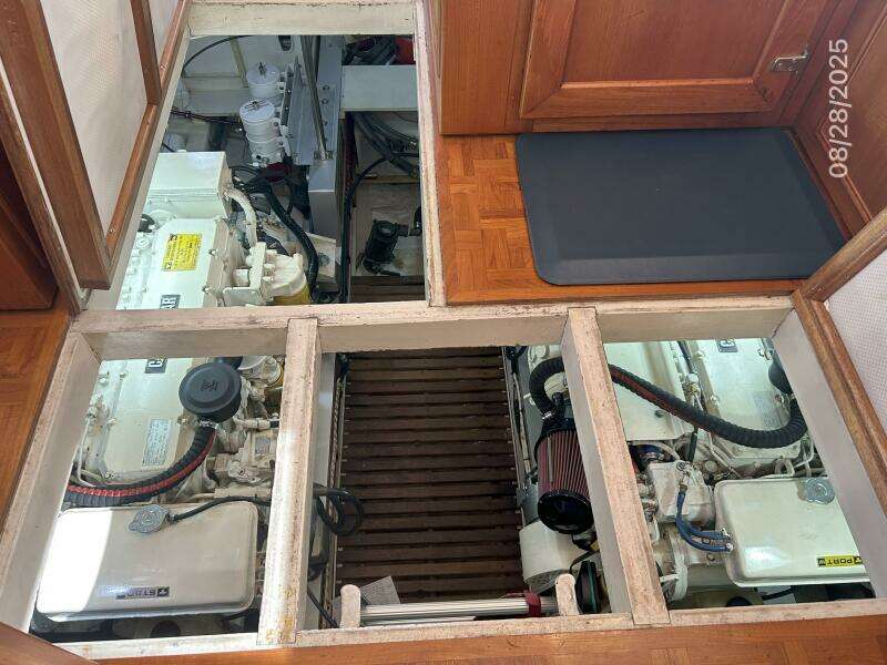 42' Grand Banks engine room access