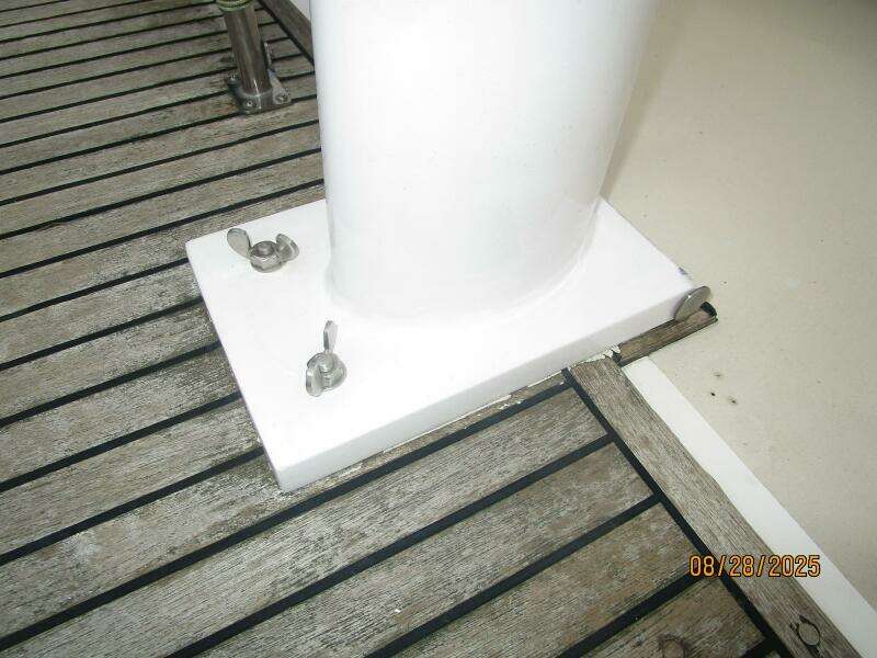 42' Grand Banks mast base hinge