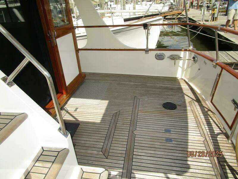 42' Grand Banks aftdeck starboard