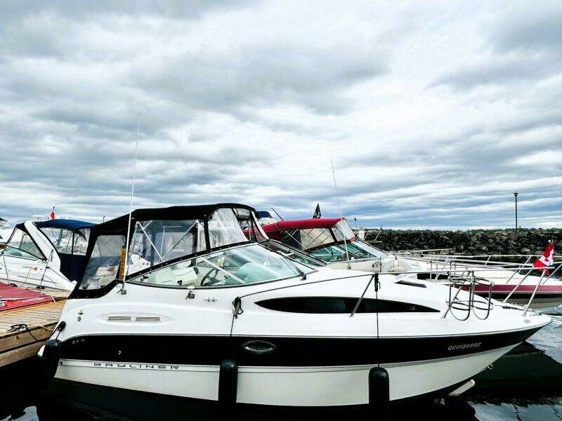 HAPPY HOURS 24ft Bayliner Yacht For Sale