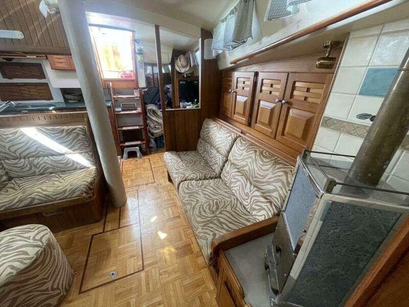 Tradition 46ft Morgan Yacht For Sale