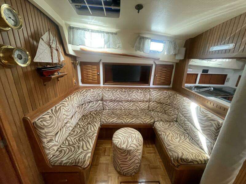 Tradition 46ft Morgan Yacht For Sale