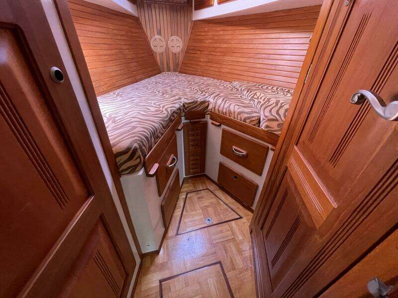 Tradition 46ft Morgan Yacht For Sale