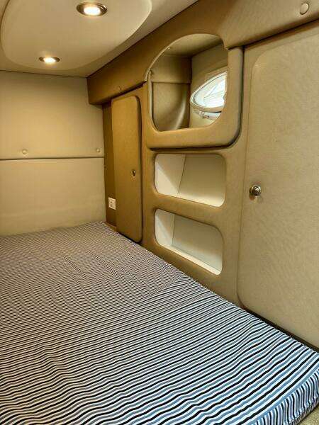 29ft Rinker Yacht For Sale