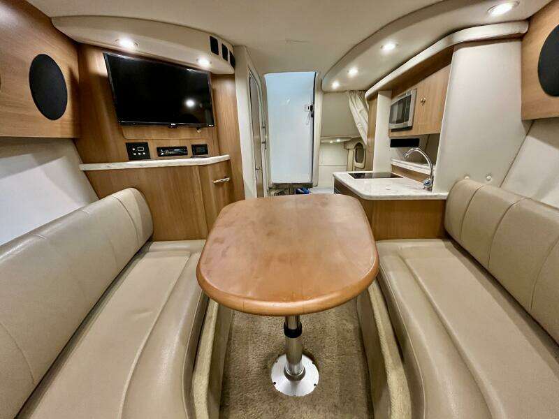 29ft Rinker Yacht For Sale