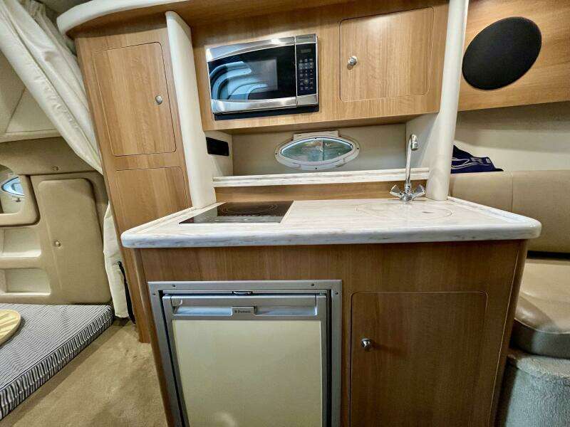 29ft Rinker Yacht For Sale