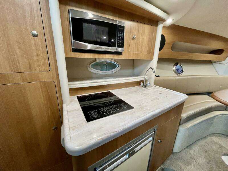 29ft Rinker Yacht For Sale