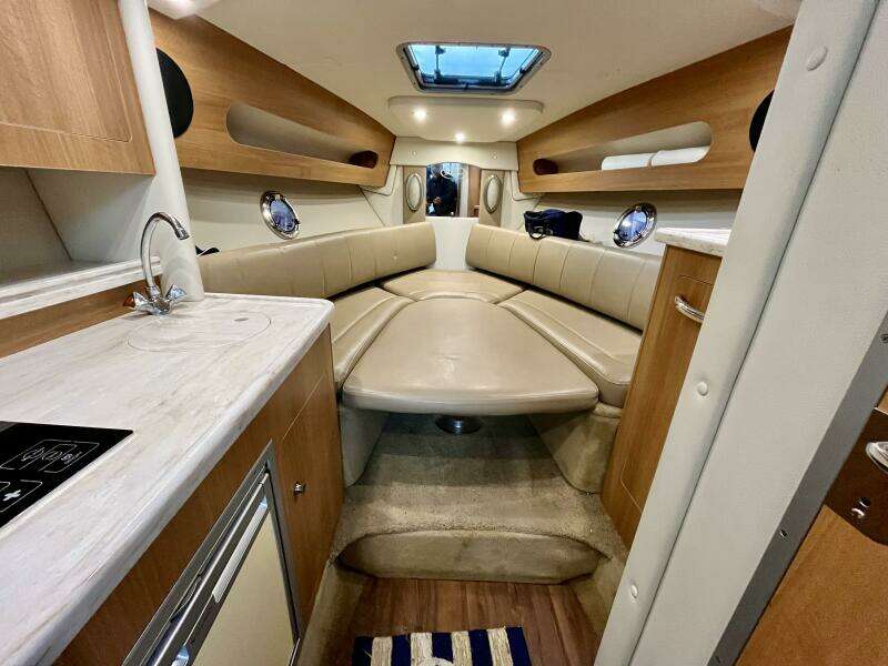 29ft Rinker Yacht For Sale