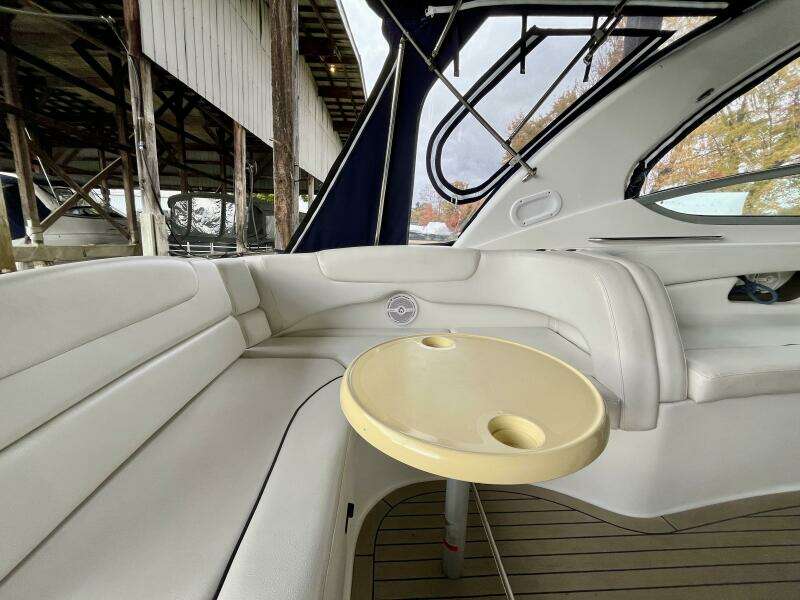 29ft Rinker Yacht For Sale