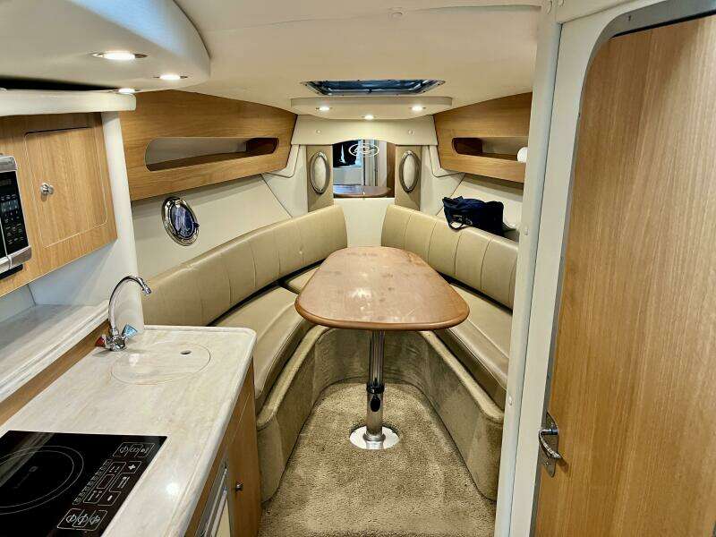 29ft Rinker Yacht For Sale