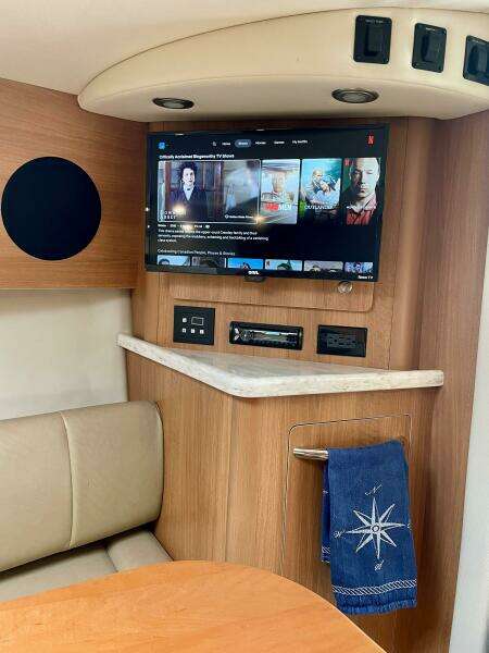 29ft Rinker Yacht For Sale