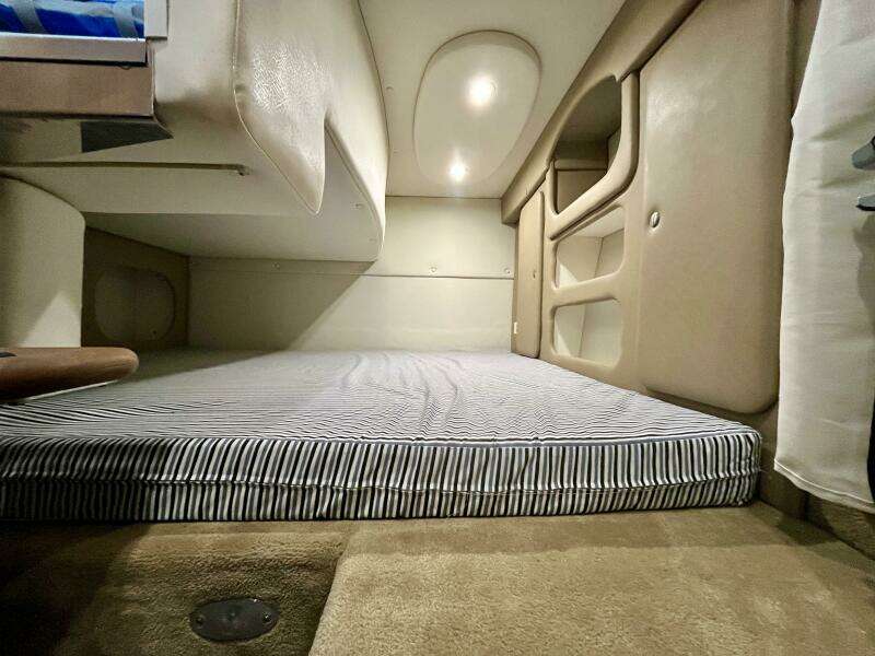 29ft Rinker Yacht For Sale