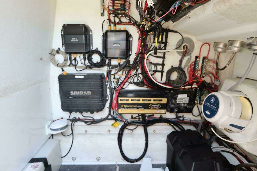 32ft Yellowfin Yacht For Sale