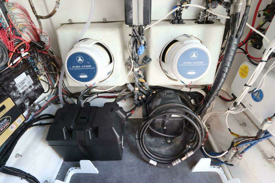 32ft Yellowfin Yacht For Sale