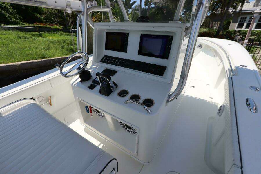 32ft Yellowfin Yacht For Sale