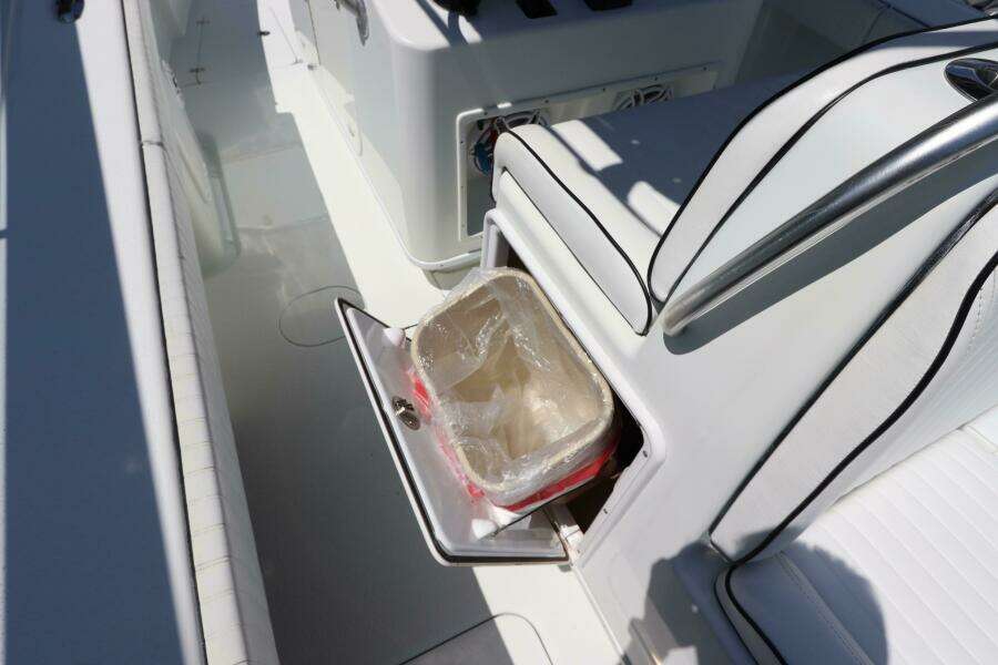 32ft Yellowfin Yacht For Sale