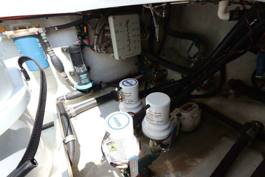 32ft Yellowfin Yacht For Sale