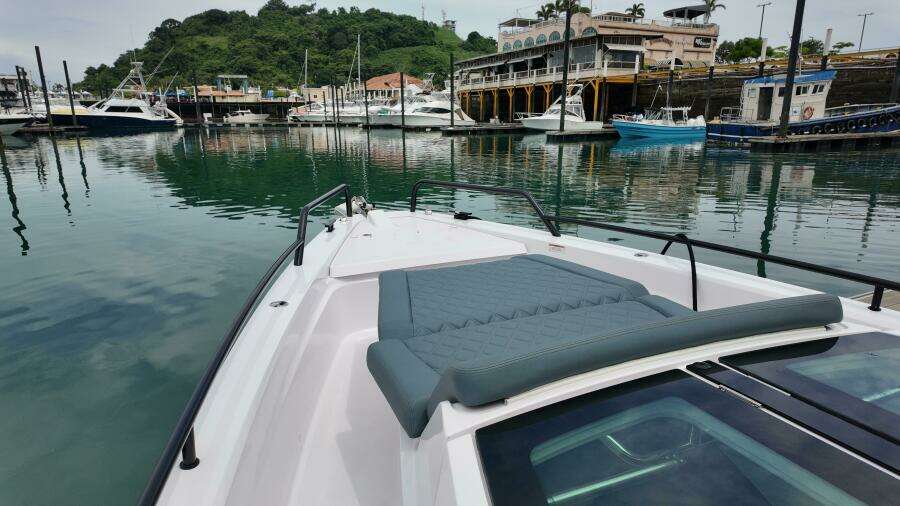 37ft Axopar Yacht For Sale