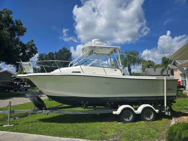 23ft Trophy Yacht For Sale