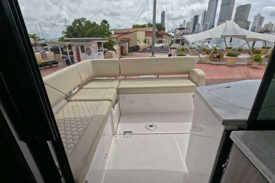 38ft Regal Yacht For Sale